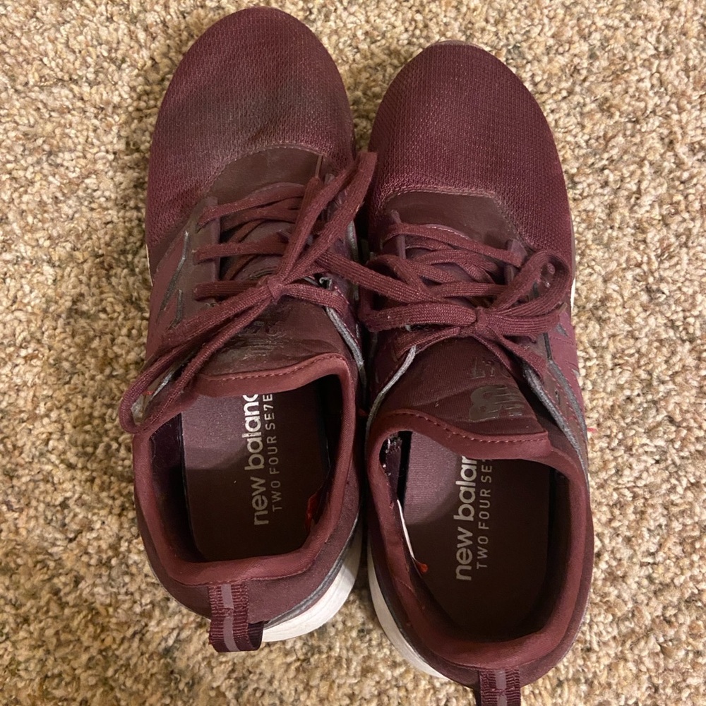 New Balance 247 Sneakers Maroon